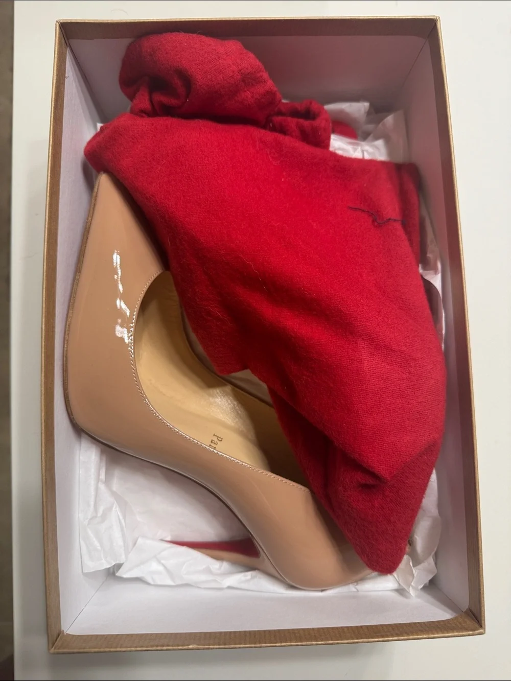 Christian Louboutin Nude Patent Pump, Size 38.5 - Picture 2 of 5